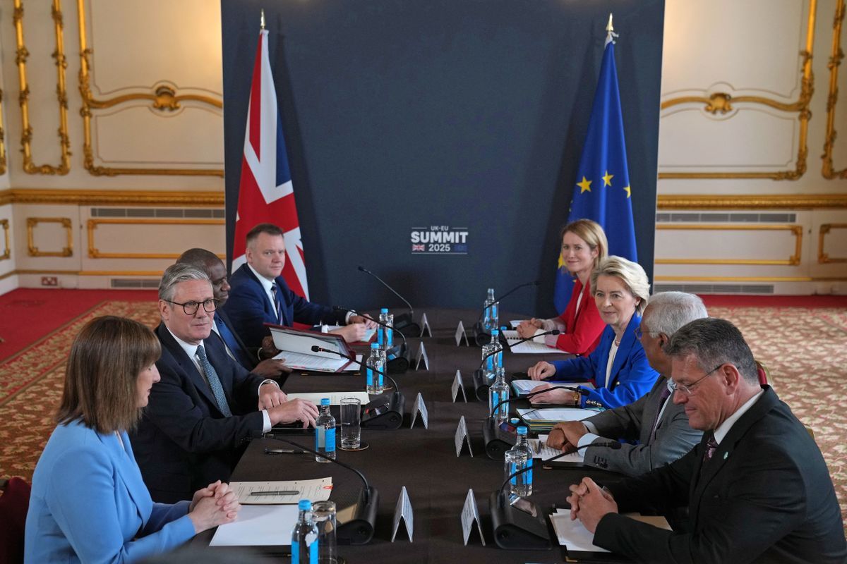 A brit és az uniós fiatalok kölcsönös letelepedési és munkavállalási szabadságjogairól szóló további tárgyalásokról állapodott meg a brit kormány az EU-val