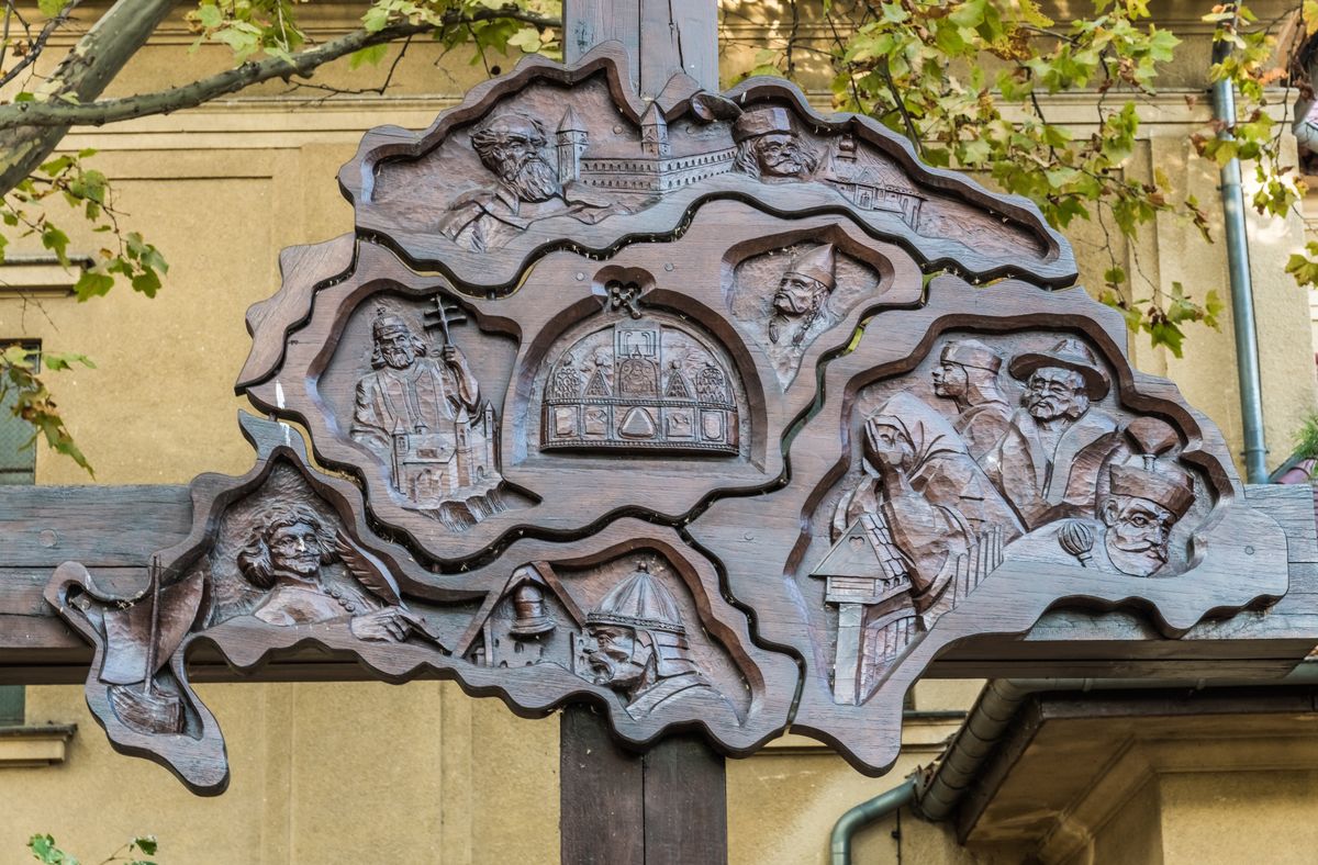 Budapest, 2019. október 20.Csepelen a Béke téren a Jézus Szíve Plébánia oldalán található Trianon-emlékmű, mely Sárossy Tibor 2010-ben felállított alkotása.MTVA/Bizományosi: Faludi Imre ***************************Kedves Felhasználó!Ez a fotó nem a Duna Médiaszolgáltató Zrt./MTI által készített és kiadott fényképfelvétel, így harmadik személy által támasztott bárminemű – különösen szerzői jogi, szomszédos jogi és személyiségi jogi – igényért a fotó szerzője/jogutódja közvetlenül maga áll helyt, az MTVA felelőssége e körben kizárt. Magyar Péter