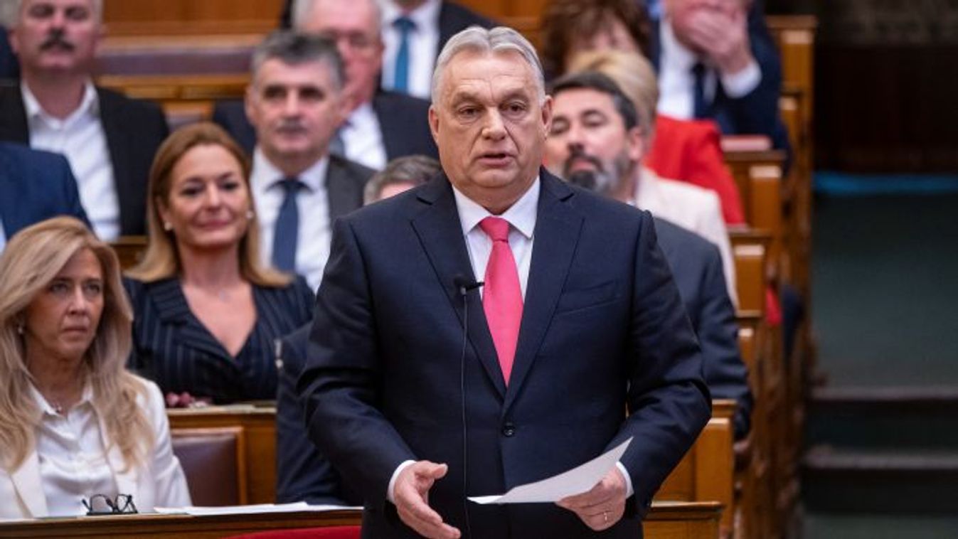 Prime Minister Viktor Orban responds to immediate questions in the National Assembly (Photo: MTI / Zsolt Szigetvary)