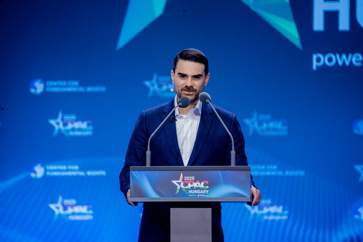 Ben Shapiro Budapestre hozta híres műsorát, most Orbán Viktorral készül interjúját tette közzé