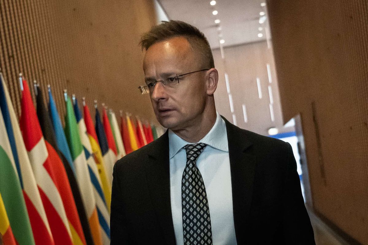 Szijjártó Péter szerint Ukrajna nem Magyarországért harcol, és hazánknak nem kellene felelősséget vállalnia a csatlakozás következményeiért.