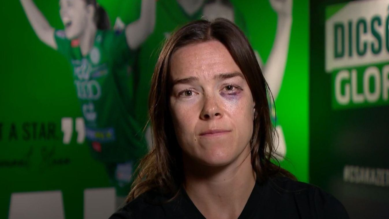 Kari Brattset nyilatkozik a Győr-FTC női kézilabda bajnoki rangadó után, arcán a monokli