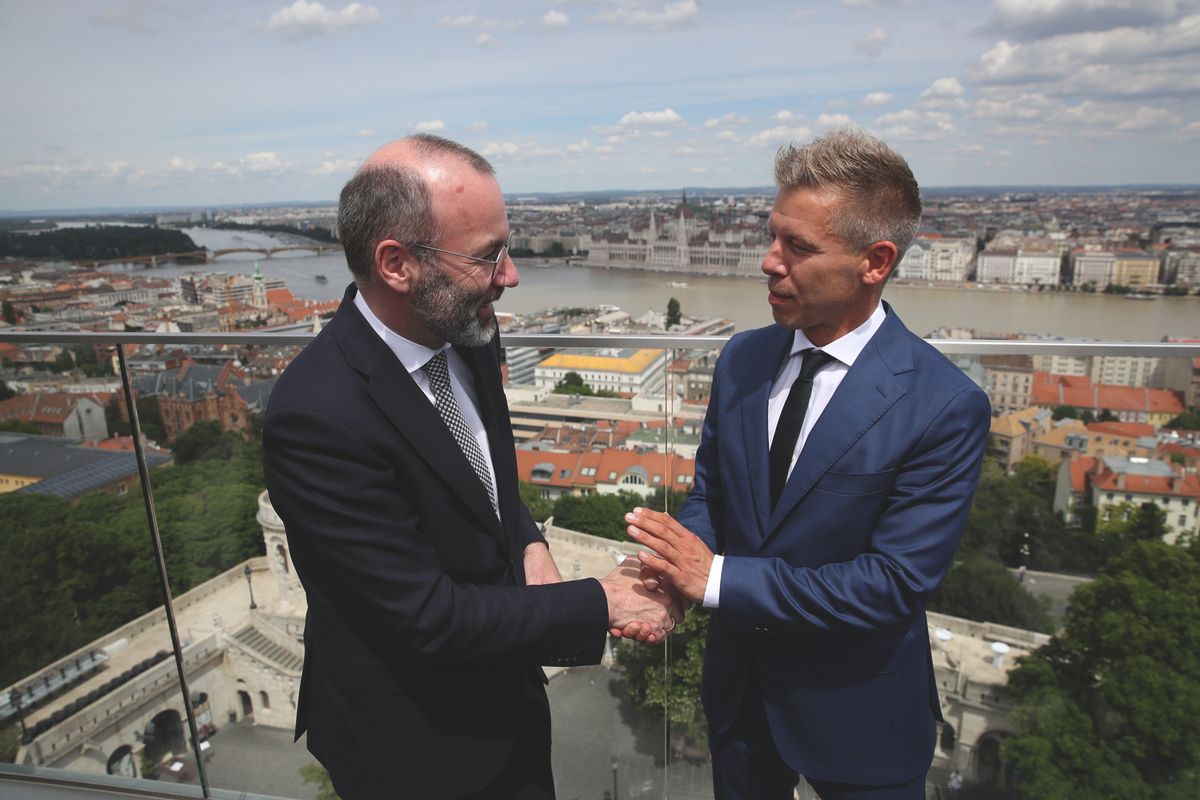 Mafred Weber, az Európai Néppárt elnöke és Magyar Péter, a Tisza Párt elnöke (Fotó: Teknős Miklós)