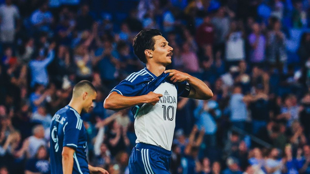 Halott csapattársát gyászolta a magyar válogatott futballista a gólja után