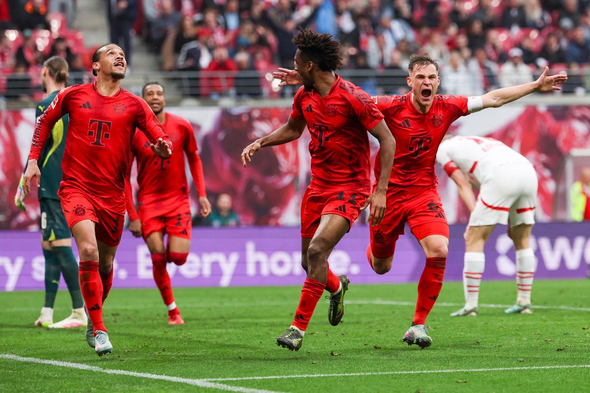 Leroy Sané, Kingsley Coman és Joshua Kimmich, amikor a Bayern München megszerezte a harmadik gólját
