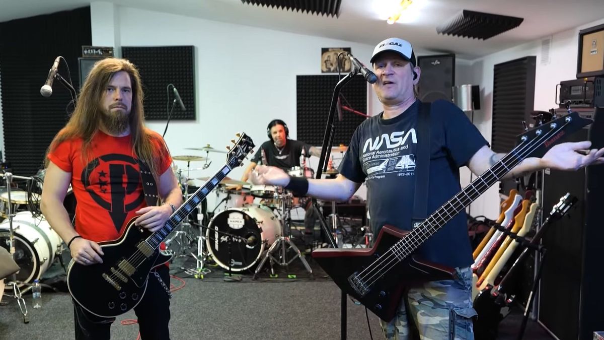 A Tankcsapda a próbateremből jelentkezett, itt az új gitáros + videó