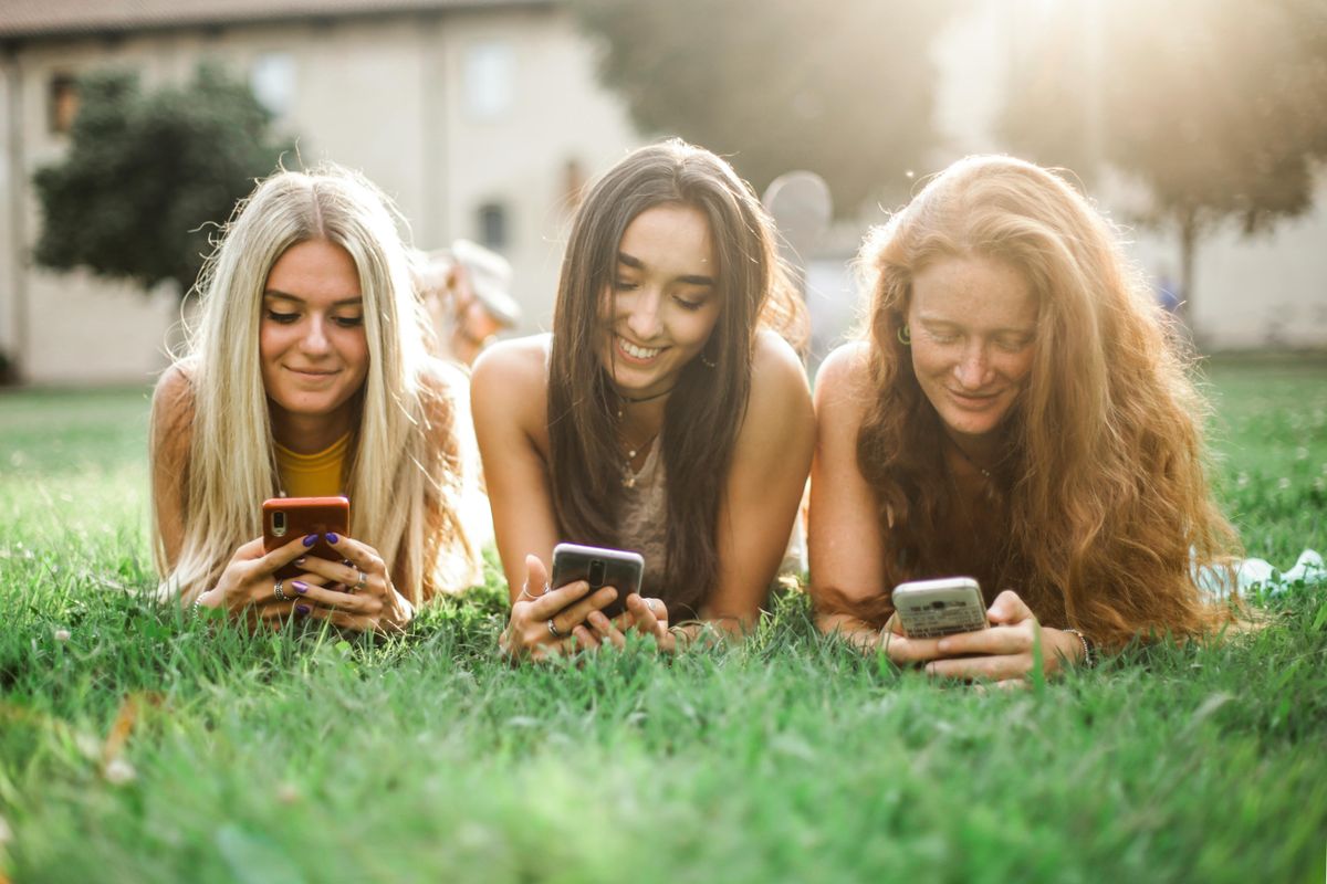 A túlzott internethasználat rengeteg kárt okozhat a fiatalokban (Forrás: Pexels)