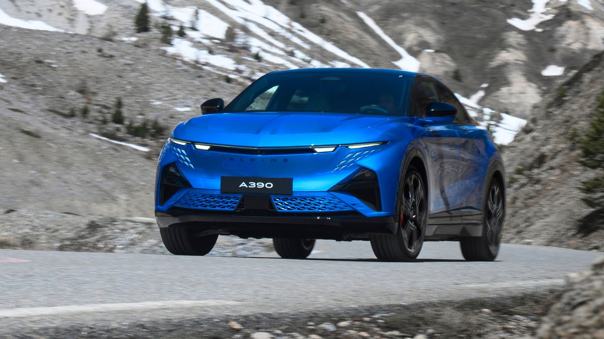 Okos összkerékhajtással jön az Alpine A390