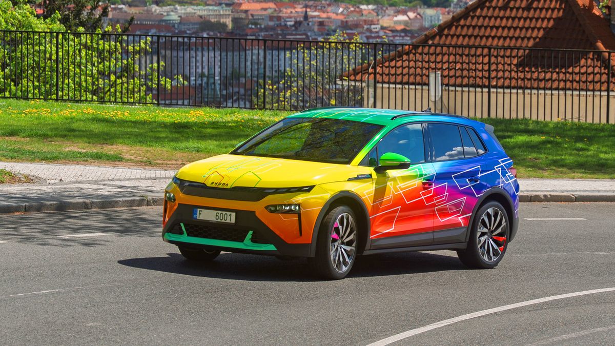 Szivárványos Elroq-kal készült a Skoda az európai sokszínűségi hónapra