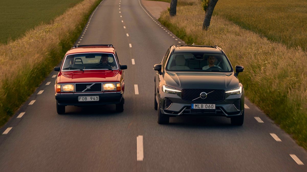 Két XC60-as kellett ahhoz, hogy legyőzzék a Volvo 240-est