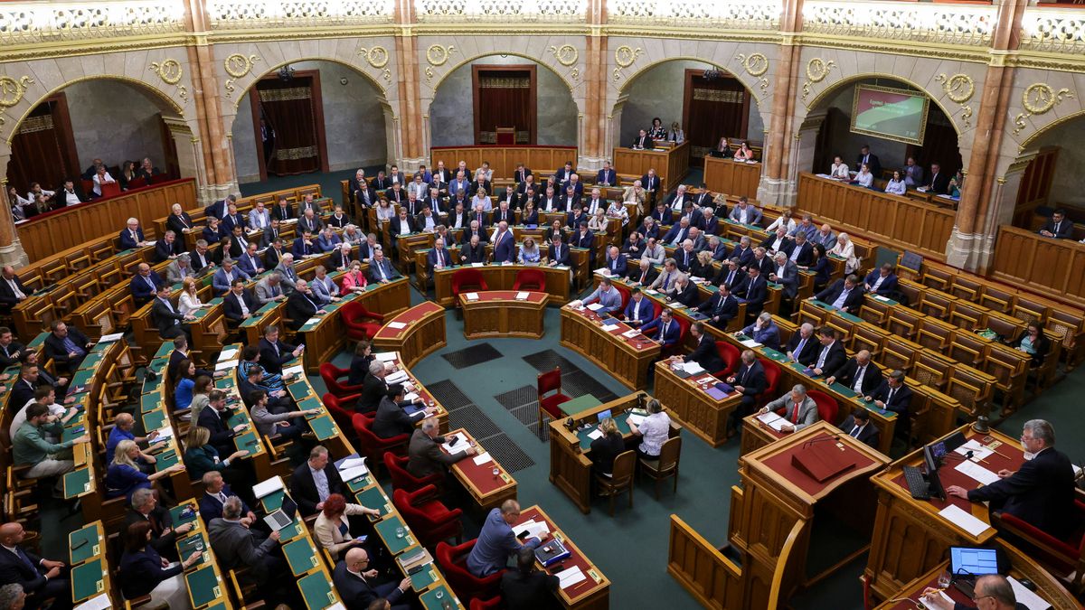 Ma ismét összeül az Országgyűlés, több fontos kérdésben is döntenek