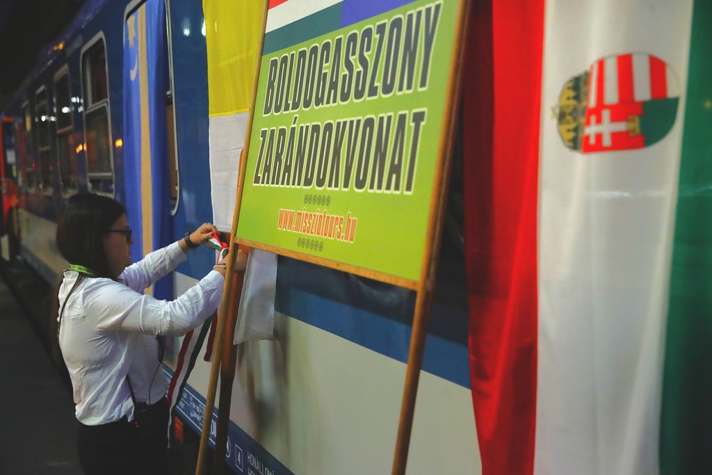 20250605 budapest keleti pu boldogasszony zarandokvonat elindul csiksomlyora havran zoltan magyar nemzet