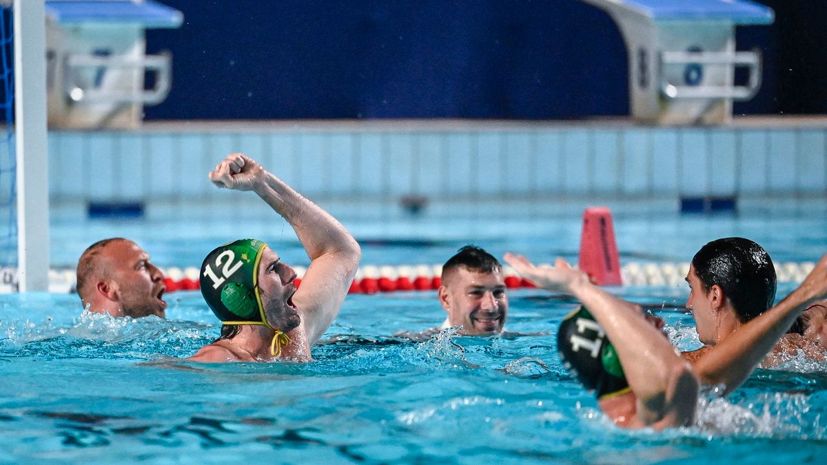 Gzira, 2025. június 1.
A győztes FTC játékosai ünnepelnek a férfi vízilabda Bajnokok Ligája négyes döntőjében játszott FTC-Telekom Waterpolo - VK Novi Beograd mérkőzés után a máltai Gzirában 2024. június 1-jén. A címvédő FTC-Telekom 13-11-re legyőzte a szerb Novi Beograd csapatát a négyes döntő fináléjában.
MTI/Bodnár Boglárka