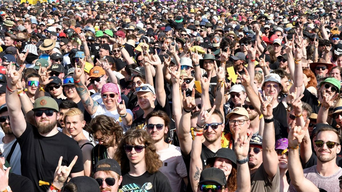 A grazi iskolai lövöldözés áldozataira emlékeztek a rockfesztiválon