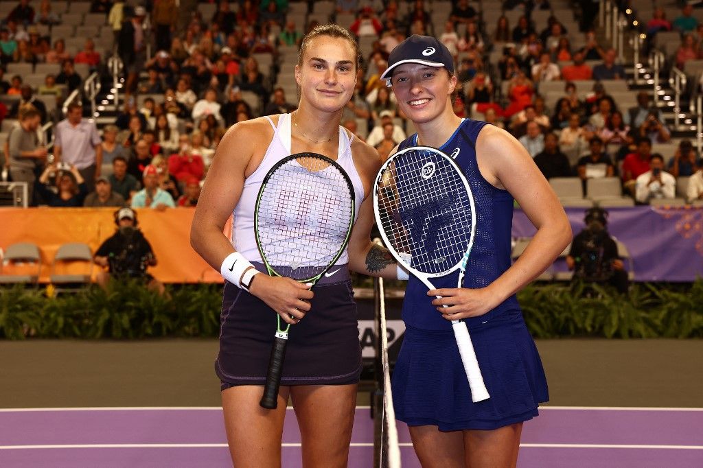 Szabalenka és Swiatek jelenleg nyolc egyéni Grand Slam-cím tulajdonosa, a két teniszezőnő egyike idén Roland Garros-döntőt játszik