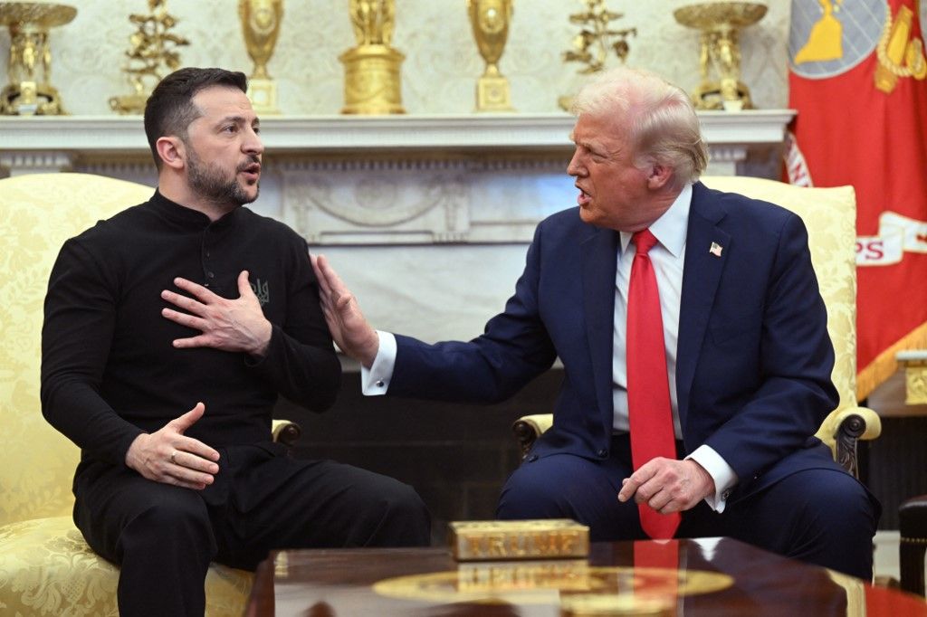 US President Donald Trump and Ukraine's President Volodymyr Zelensky meet in the Oval Office of the White House in Washington, DC, February 28, 2025. Zelensky on February 28 told Trump there should be "no compromises" with Russian President Vladimir Putin as the parties negotiate to end the war after Moscow's invasion. (Photo by SAUL LOEB / AFP)