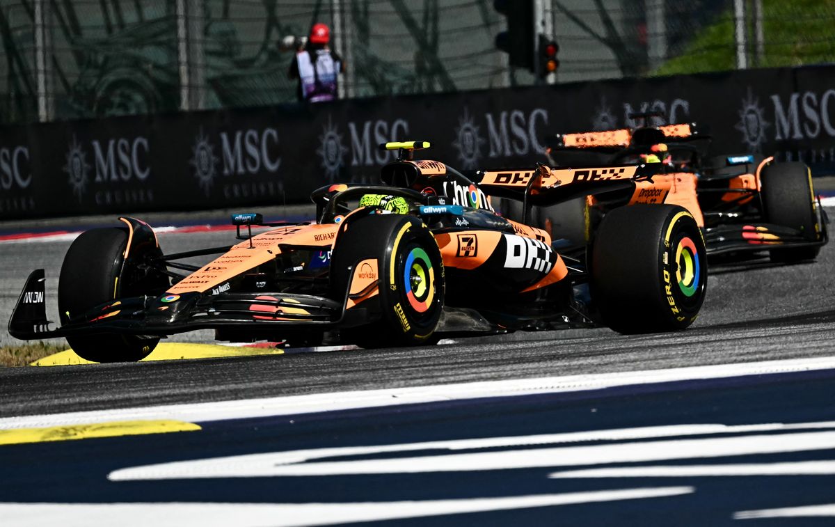 Lando Norris (McLaren) tartotta az első helyét csapattársa, Oscar Piastri előtt a Forma-1-es Osztrák Nagydíj során
