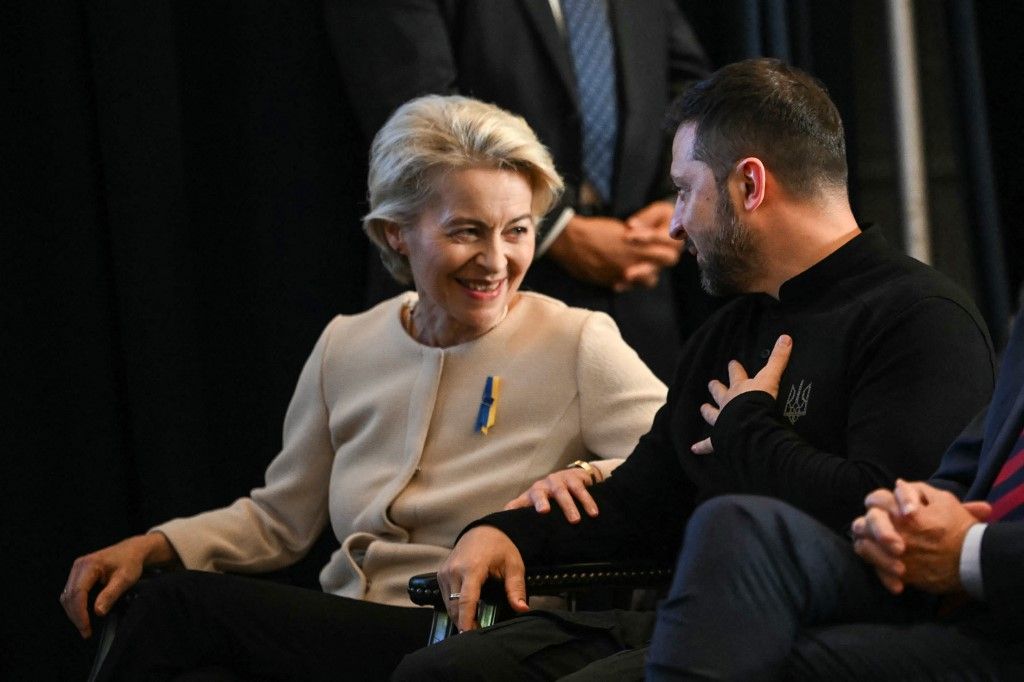 Ursula Von Der Leyen, az Európai Tanács elnöke és Volodiymir Zelenszkij, Ukrajna elnöke