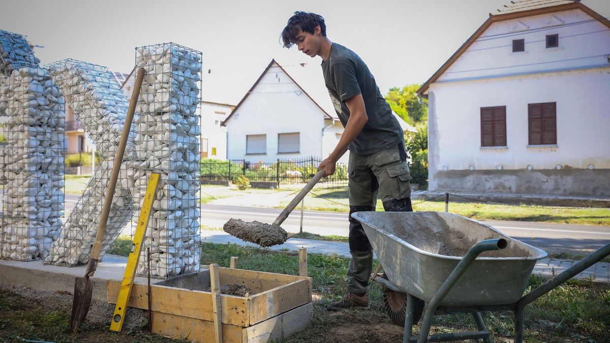 A nyári diákmunka után továbbra sem kell közterhet fizetniük a fiataloknak, ezekre figyeljenek még