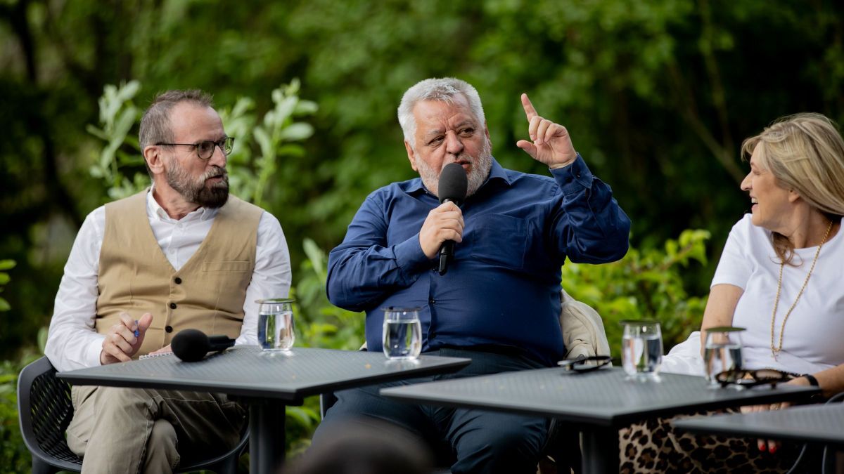 Szájer József Pallasz Athénéhez hasonlította Orbán Viktort