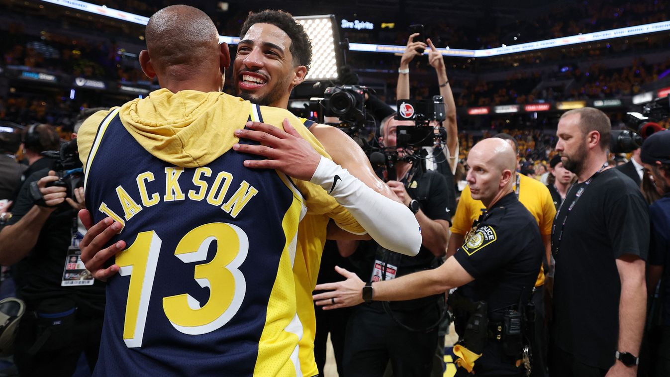 Reggie Miller és Tyrese Haliburton az NBA nagydöntőjének harmadik meccse után