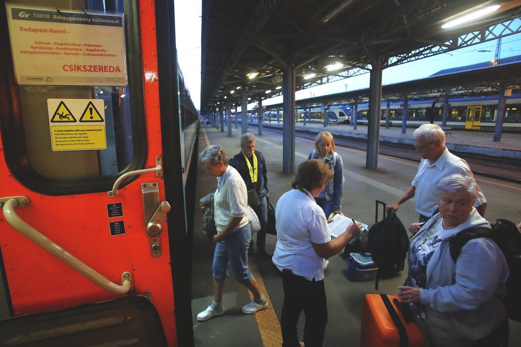 20250605 budapest keleti pu boldogasszony zarandokvonat elindul csiksomlyora havran zoltan magyar nemzet