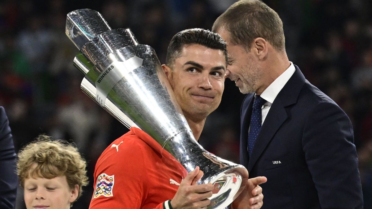 Cristiano Ronaldo a hőn áhított trófeával