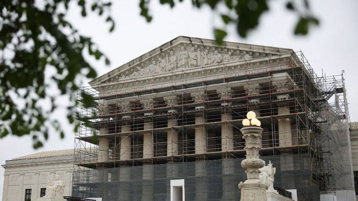 Igazat adott az amerikai Legfelsőbb Bíróság az LMBTQ-mesekönyvek miatt perelő szülőknek