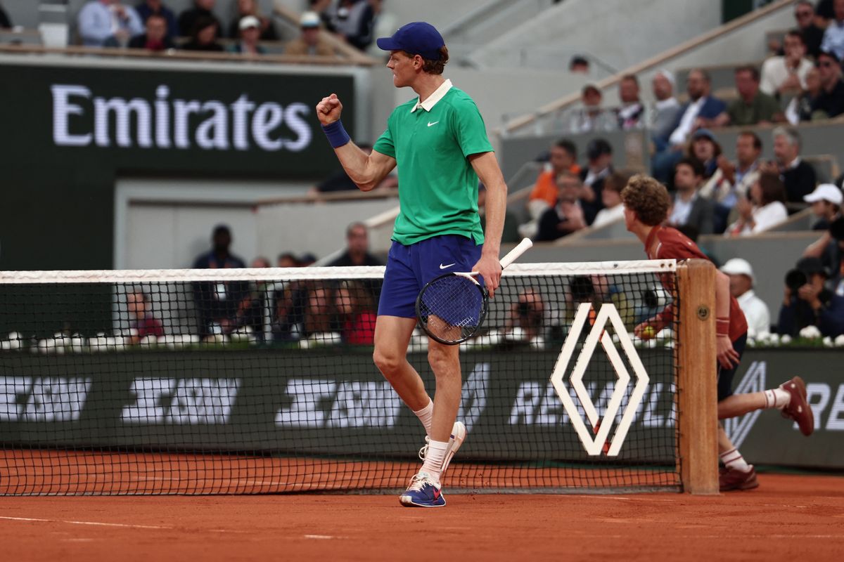 Italy's Jannik Sinner reacts as he plays against Kazakhstan's Alexander Bublik during their quarter-final men's singles match on day 11 of the French Open tennis tournament on Court Philippe-Chatrier at the Roland-Garros Complex in Paris on June 4, 2025. (Photo by Thibaud MORITZ / AFP)