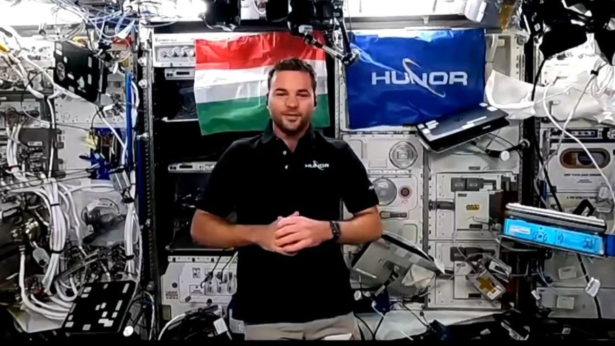 Kapu Tibor látványos élő videóban üzent a magyaroknak + videó