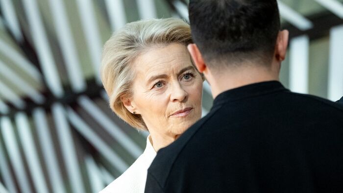 Ursula Von Der Leyen, az Európai Tanács elnöke és Volodiymir Zelenszkij, Ukrajna elnöke