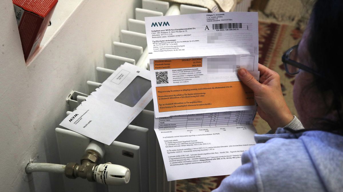 20250205 Dunaharaszti
Rezsi rezsicsökkentés
illusztrációk

Fotó: Havran Zoltán HZ
Magyar Nemzet MN

A képen: közüzemi számla
csekk 
radiátor fűtés