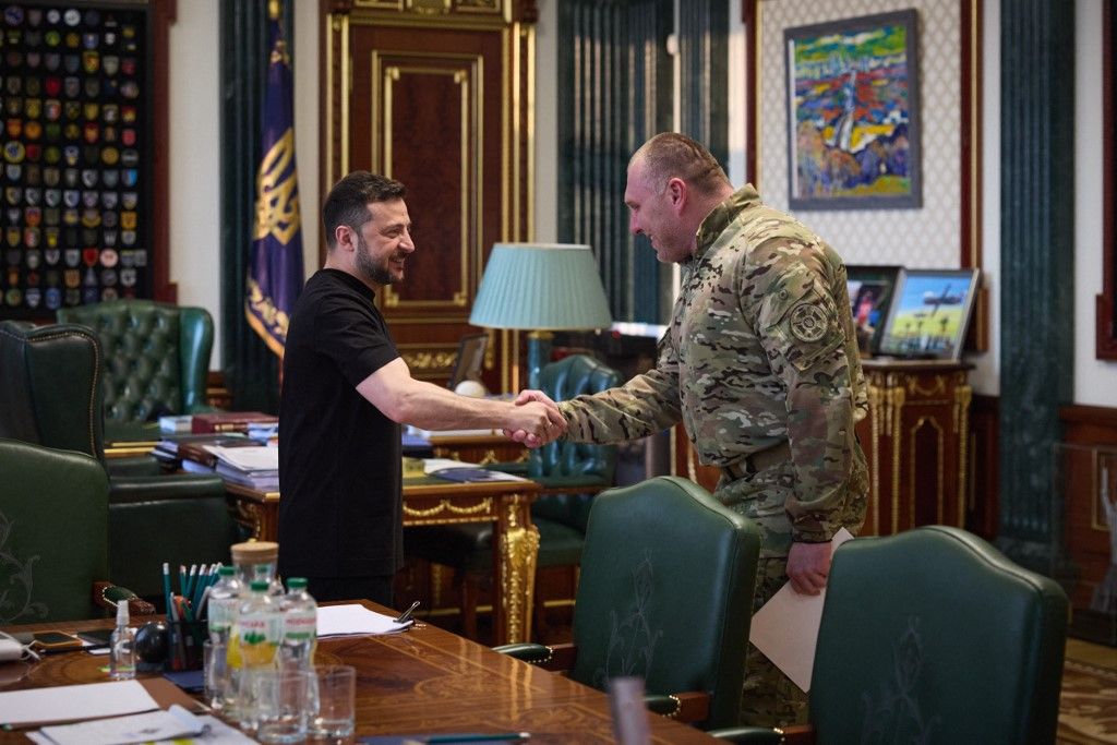 This handout photograph taken and released by the Ukrainian Presidential Press Service on June 1, 2025 shows Ukrainian President Volodymyr Zelensky (L) meeting with the head of Ukraines Security Service Vasyl Malyuk (R) in Kyiv, amid the Russian invasion of Ukraine. Ukraine said on June 1, 2025 it launched a "large-scale" attack against Russian military aircraft on the same day, hitting a base in eastern Siberia thousands of kilometres (miles) from its border, a source within the Ukrainian security services said. (Photo by Handout / UKRAINIAN PRESIDENTIAL PRESS SERVICE / AFP) / RESTRICTED TO EDITORIAL USE - MANDATORY CREDIT "AFP PHOTO / UKRAINIAN PRESIDENTIAL PRESS SERVICE" - NO MARKETING NO ADVERTISING CAMPAIGNS - DISTRIBUTED AS A SERVICE TO CLIENTS