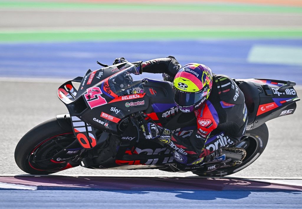 kerékpár, Lidl–Trek, Aleix Espargaró, MotoGP, Spanish MotoGP rider Aleix Espargaro of Aprilia Racing is in action during the qualifying session of the Qatar Airways Motorcycle Grand Prix of Qatar at the Losail International Circuit in Losail, Qatar, on March 9, 2024. (Photo by Noushad Thekkayil/NurPhoto) (Photo by Noushad Thekkayil / NurPhoto via AFP)