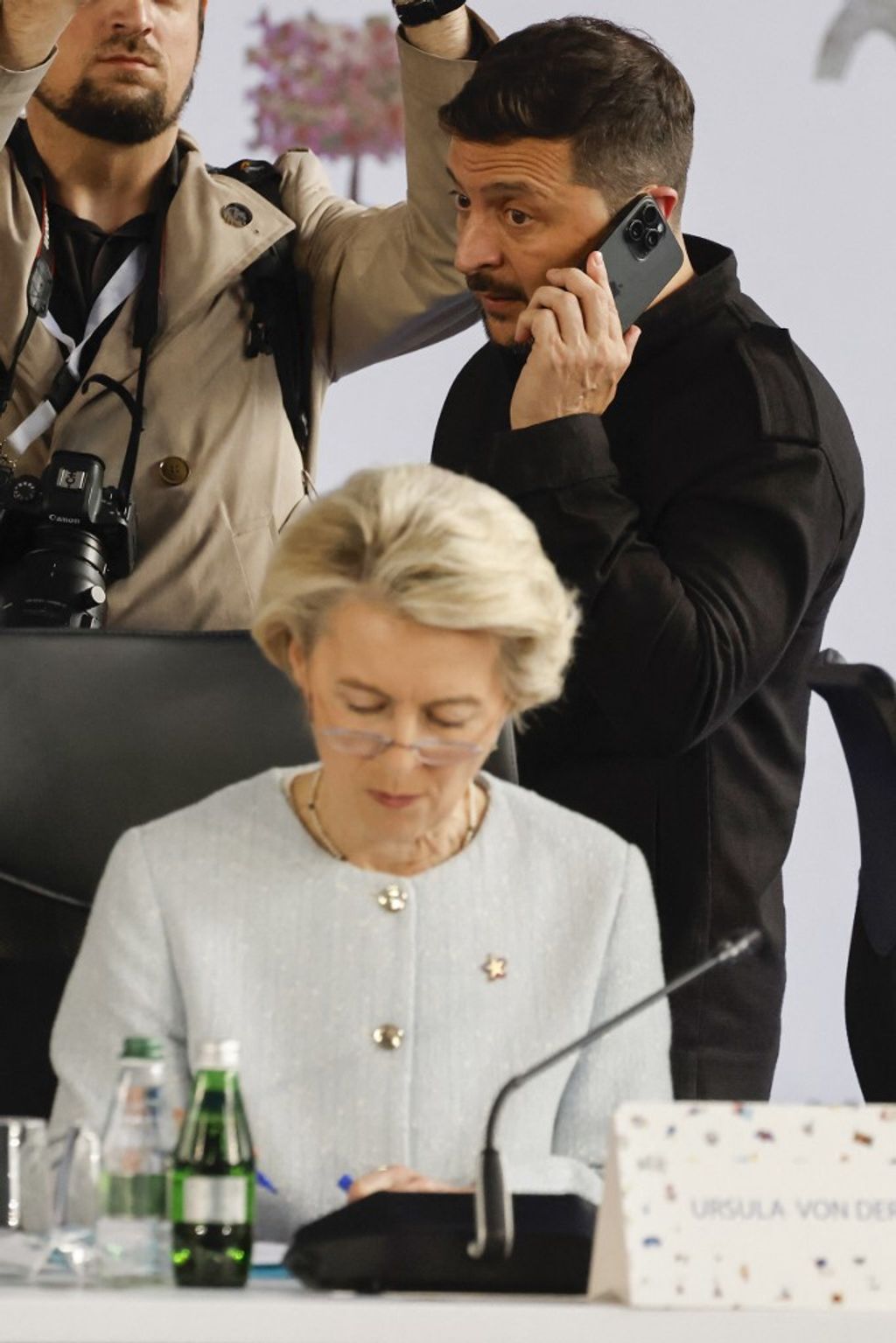 Ursula Von Der Leyen, az Európai Tanács elnöke és Volodiymir Zelenszkij, Ukrajna elnöke