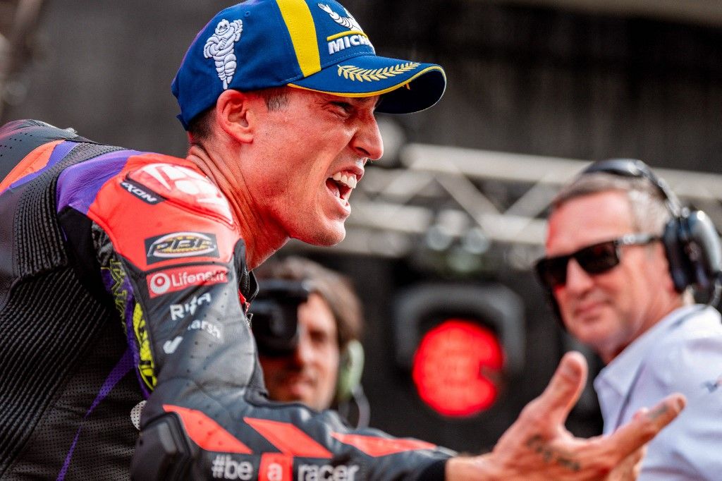 Aleix Espargaró, MotoGP, SPIELBERG, AUSTRIA - AUGUST 17: Aleix Espargaro of Spain and Aprilia Racing at flower ceremony during the MotoGP Of Austria - Sprint - Qualifying at Red Bull Ring on August 17, 2024 in Spielberg, Austria.240817_SEPA_01_061 - 20240817_PD3358 (Photo by Josef Bollwein / APA-PictureDesk via AFP)
