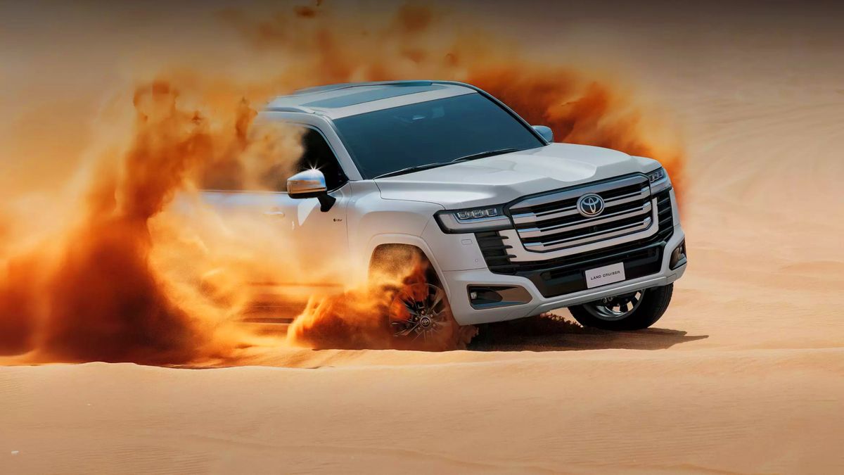 Négy év kellett hozzá, de egymásra talál a Landcruiser 300 és az öntöltő hibrid hajtás