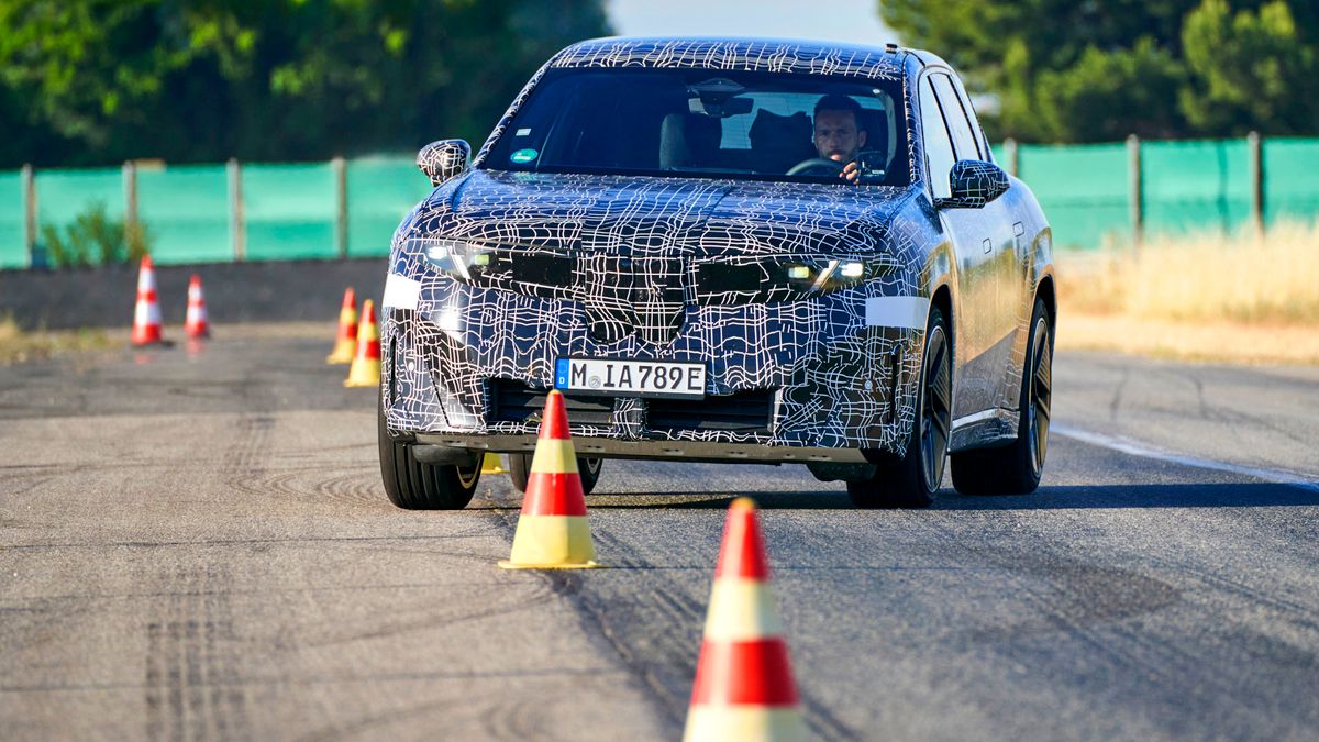 493 lóerővel kezd a debreceni BMW iX3-as?