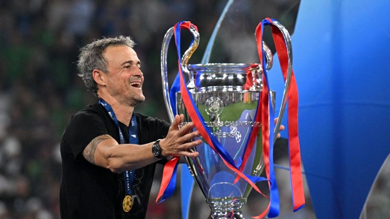 Luis Enrique a BL-döntő után a kislányára emlékezett, megható gesztus a PSG-drukkerektől