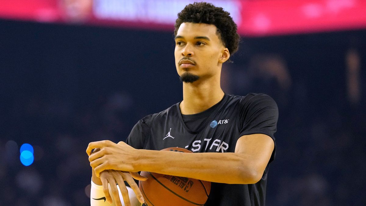 Megkattant? Az NBA szupersztárja Kínában, harcművészekkel edzi a testét és a lelkét