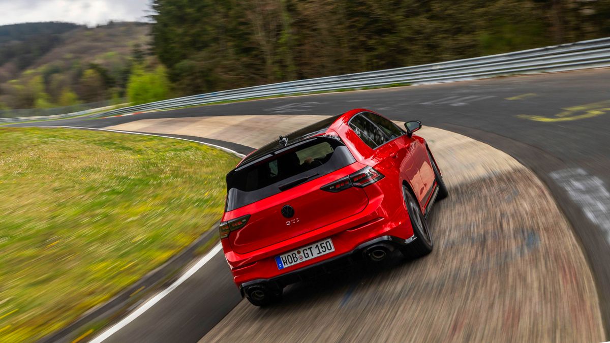 VW Golf GTI Clubsport 25h & VW Golf GTI 50 auf der Nordschleife - Foto: Gruppe C Photography