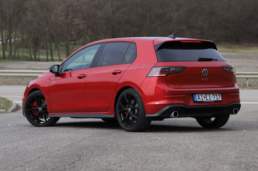 Volkswagen Golf GTI