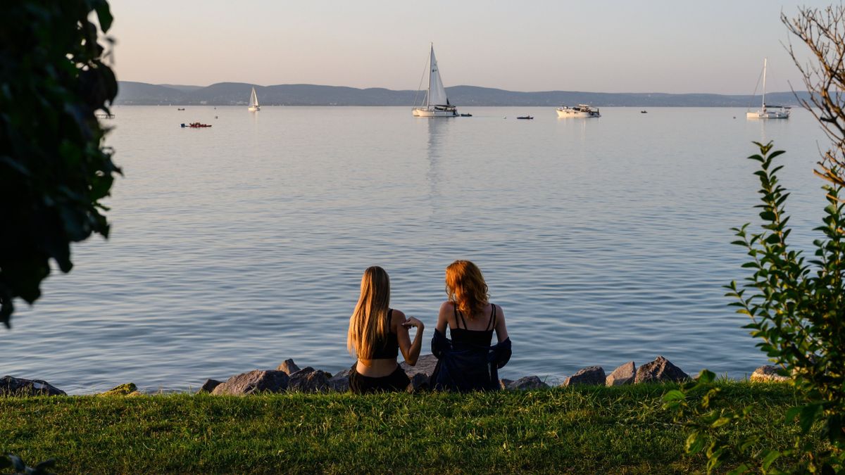 Nagy a baj a Balatonnál, korlátozásokat rendeltek el