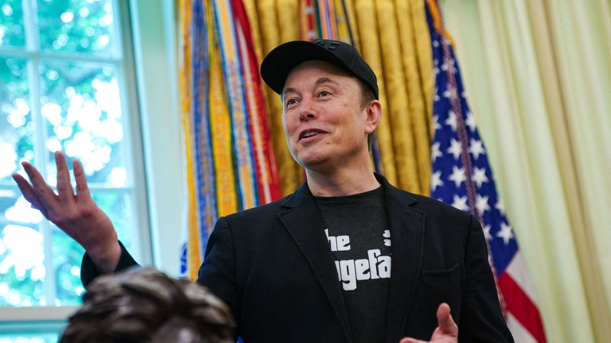 Elon Musk és Joe Rogan kiosztotta a U2 énekesét, Bonót