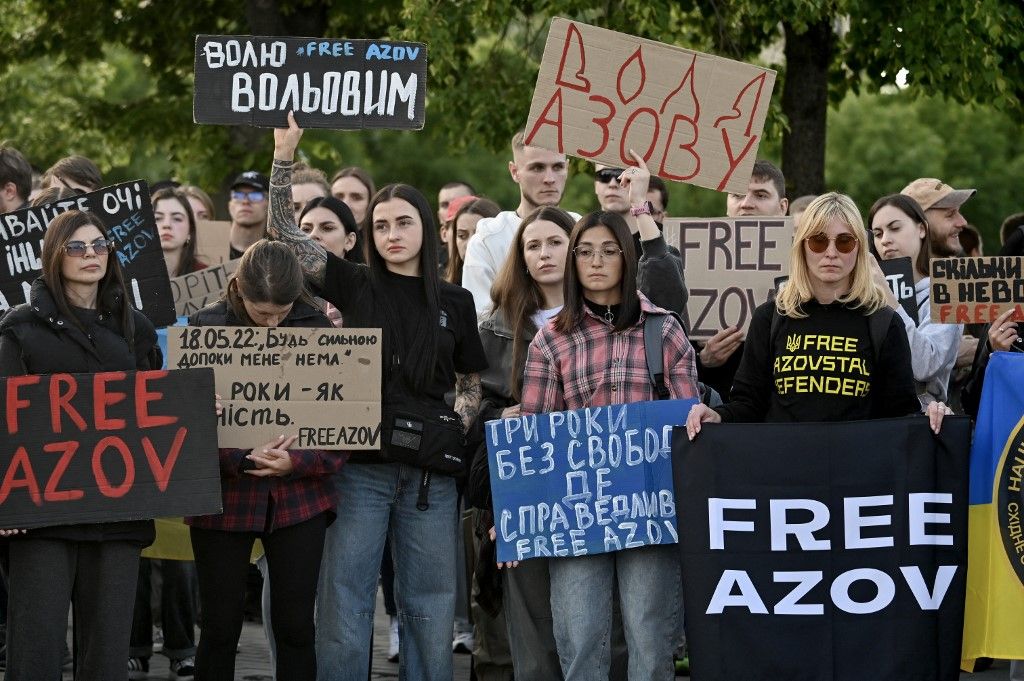 Barátok és családtagok követelik az Azov ezred tagjainak szabadulását