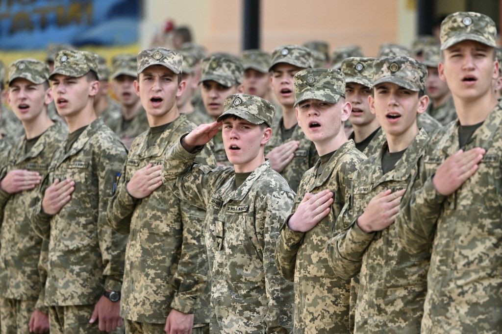 Ukrán kadétok a kiképzésük végén