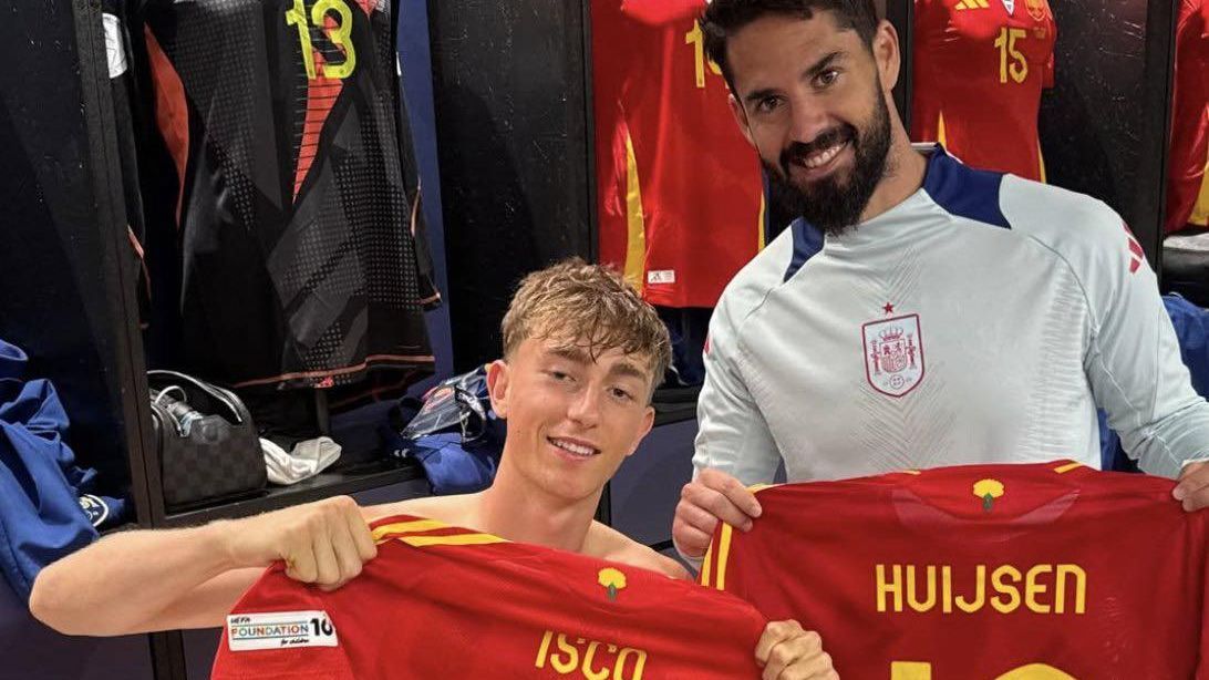 Dean Huijsen és Isco közös képe