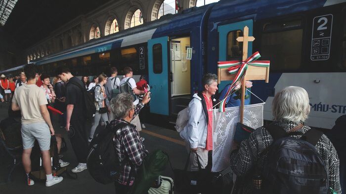 20250605 budapest keleti pu boldogasszony zarandokvonat elindul csiksomlyora havran zoltan magyar nemzet