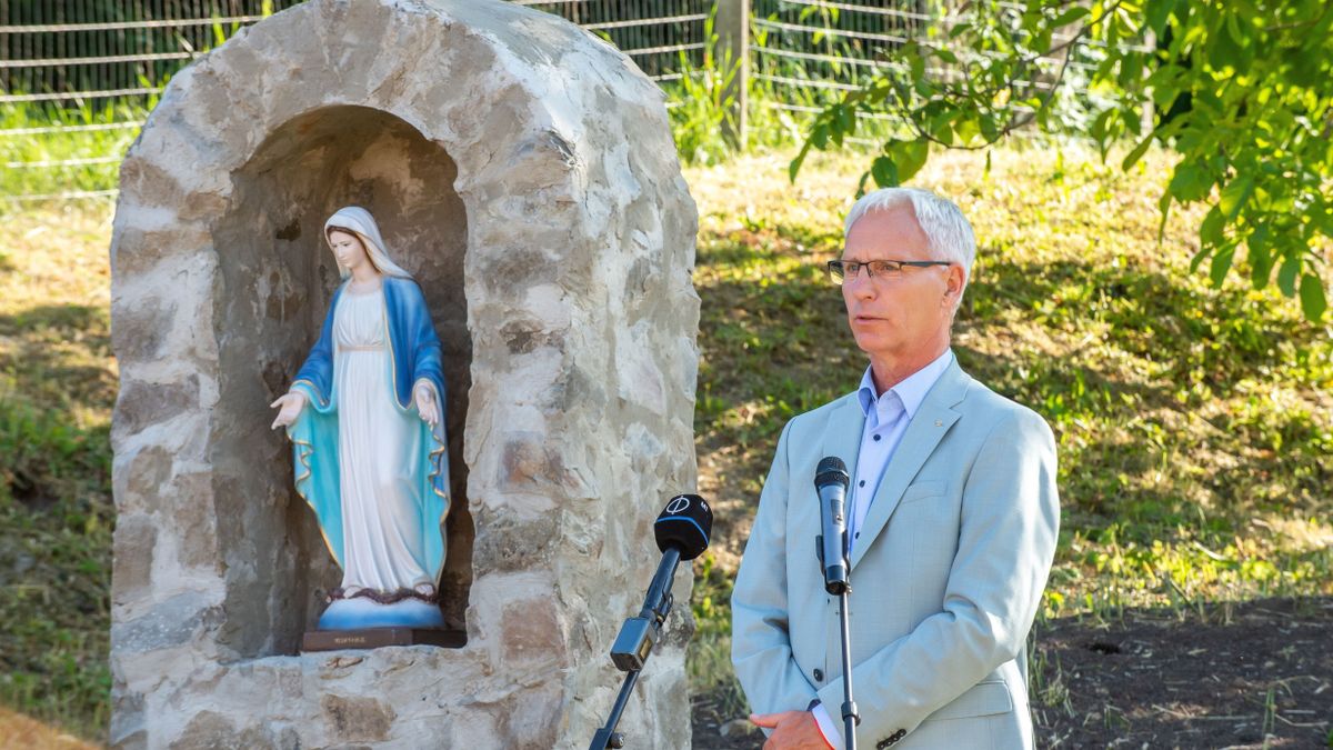 Soltész Miklós: Hétfőn jelenik meg a templomfelújítási program új kiírása