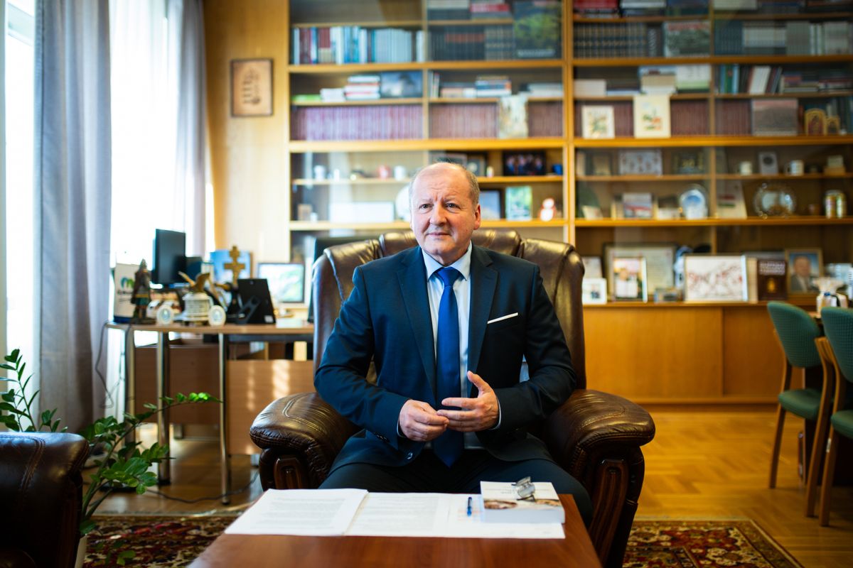 20250303 Budapest
Simicskó István Országgyűlési képviselő, és a KDNP frakcióvezetője.
fotó: Ladóczki Balázs (LB)
MW